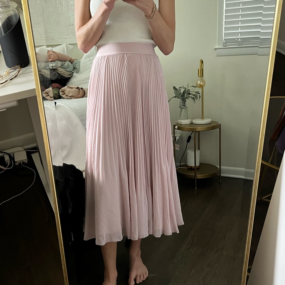 Feminine flowy skirt